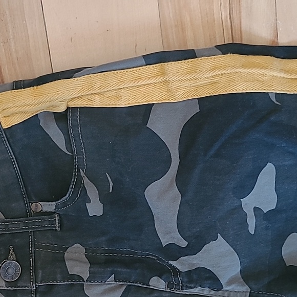 GUESS SKINNY JEANS ARMY WITH YELLOW STRIPE - Picture 3 of 5